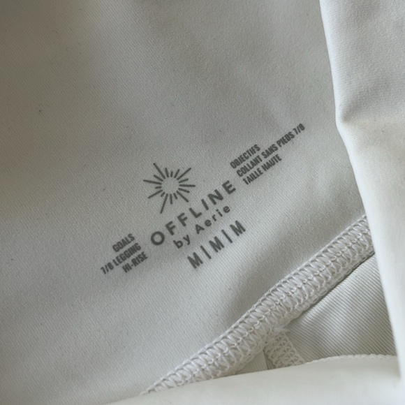 Aerie Offline Hi-Rise 7/8 White Leggings with mesh cutouts - Picture 3 of 5